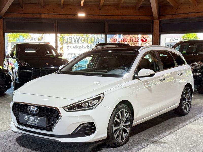 Weiß Gebraucht 2019 Hyundai i30 Premium Kombi | 14.967 € (Fairer Preis) - Bild 1/4