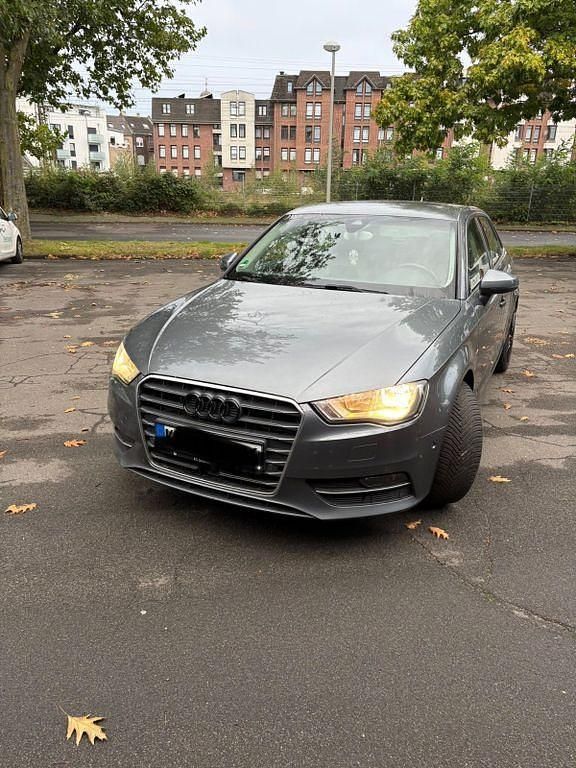 Gebraucht Audi A3 Ambiente 179 PS (131 kW) 2013 Silber Limousine