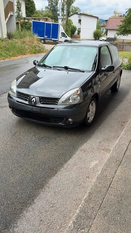 Schwarz Gebraucht 2004 Renault Clio II Kleinwagen | 1.100 € (Guter Preis) - Bild 1/4