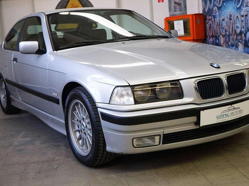 Gebraucht BMW 323 170 PS (125 kW) 1998 Silber Limousine