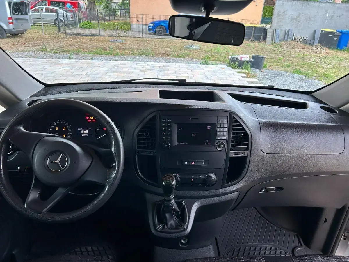 Gebraucht Mercedes Vito 136 PS (100 kW) 2017 Schwarz Van