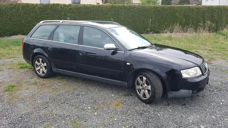 Second-hand Audi A6 220 CP (161 kW) 2002 Negru Break