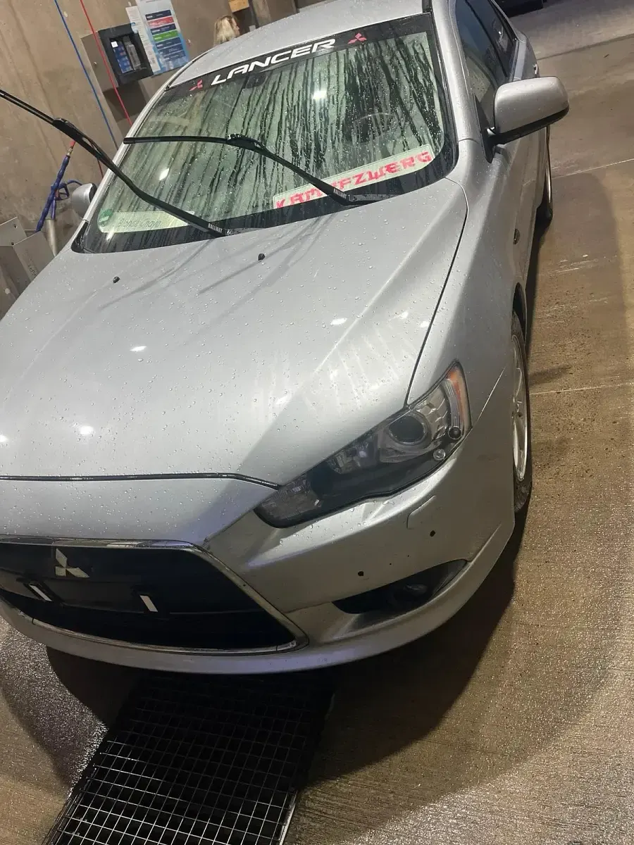 Gebraucht Mitsubishi Lancer 117 PS (86 kW) 2010 Silber Kombi