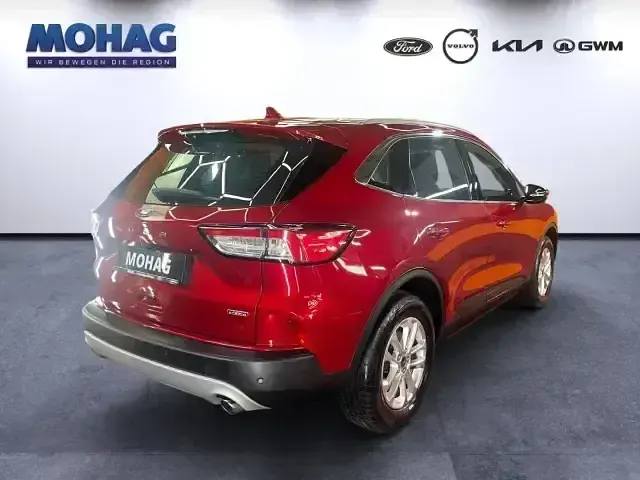 Gebraucht Ford Kuga Titanium 225 PS (165 kW) 2022 Rot SUV