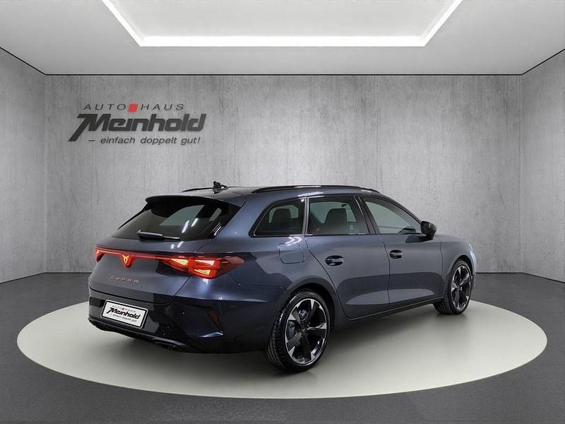 Gebraucht Cupra Leon 150 PS (110 kW) 2025 Magnetic grau metallic Kombi