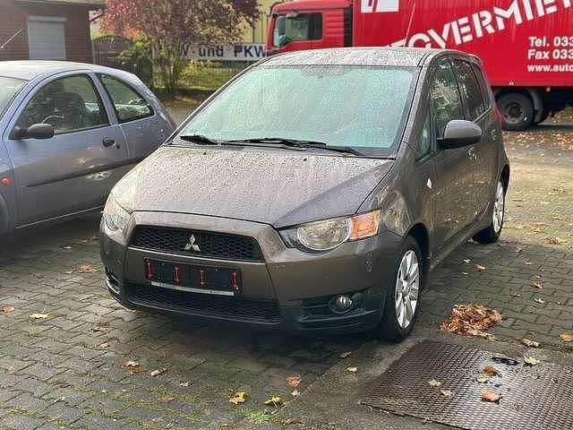 Gebraucht Mitsubishi Colt 75 PS (55 kW) 2013 Braun Limousine