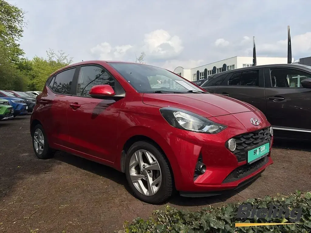 Gebraucht Hyundai i10 Trend 84 PS (61 kW) 2020 Rot Kleinwagen