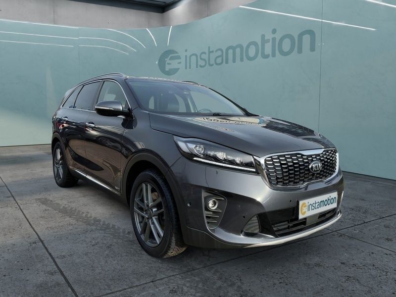 Grau Gebraucht 2020 Kia Sorento Platinum Edition SUV | 33.638 € (Fairer Preis) - Bild 1/3