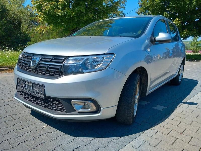 Gebraucht Dacia Sandero Comfort 73 PS (53 kW) 2018 Blau metallic Kleinwagen