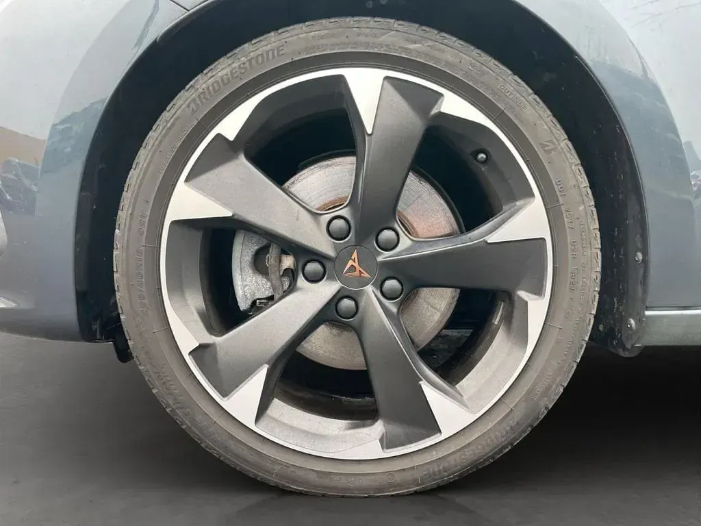 Gebraucht Cupra Leon 150 PS (110 kW) 2024 Grau Kombi