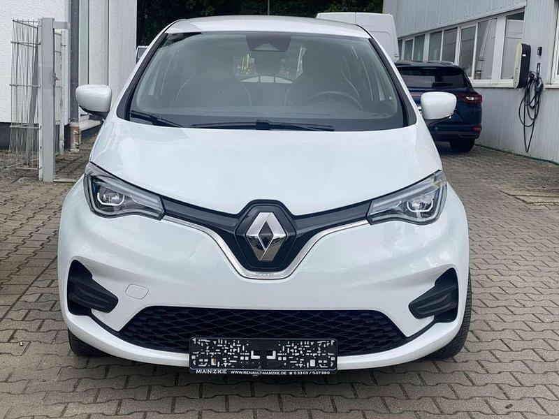 Gebraucht Renault Zoe 80 kW (109 PS) 2021 Arktisweiß Kleinwagen