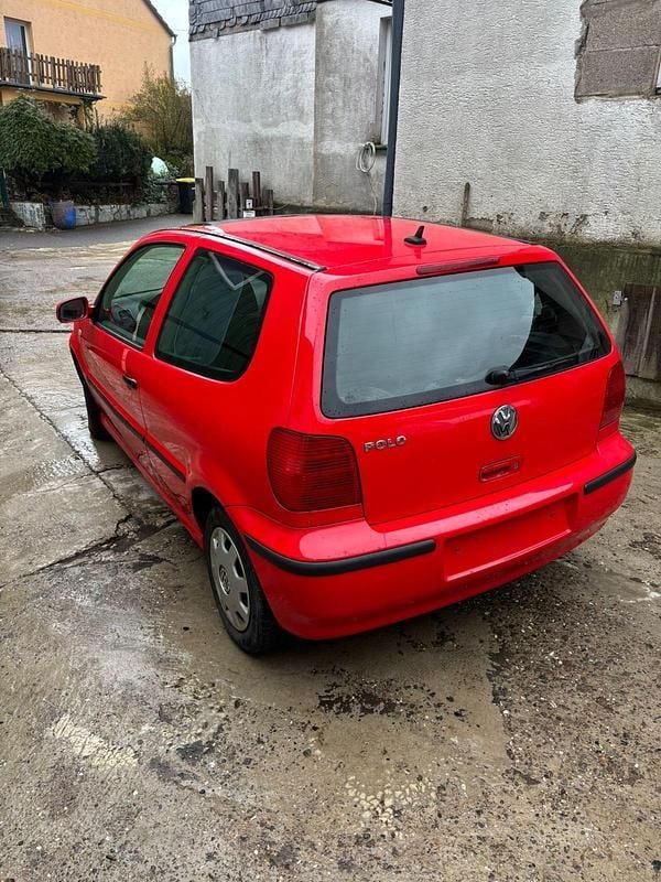 Gebraucht VW Polo 60 PS (44 kW) 2000 Rot Kleinwagen