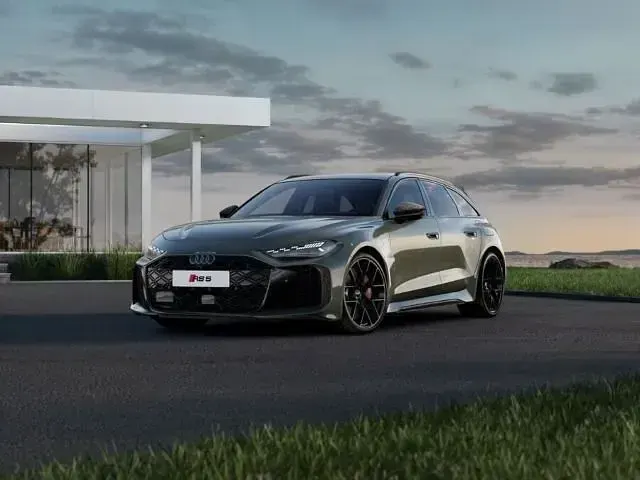 Neu Audi RS5 Sport 639 PS (469 kW) 2026 Grün Kombi