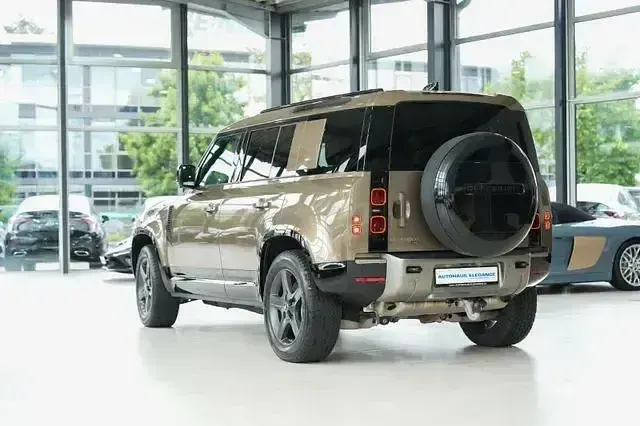 Gebraucht Land Rover Defender SE Dynamic 400 PS (294 kW) 2021 Braun SUV