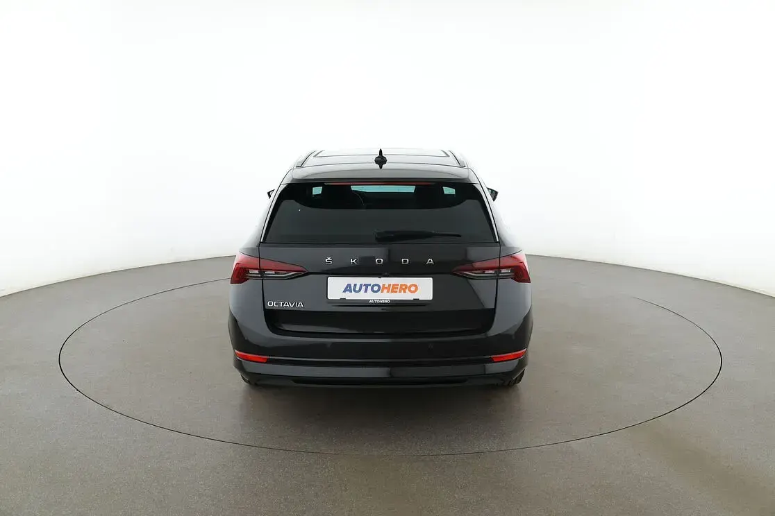Gebraucht Skoda Octavia First Edition 150 PS (110 kW) 2020 Schwarz Kombi