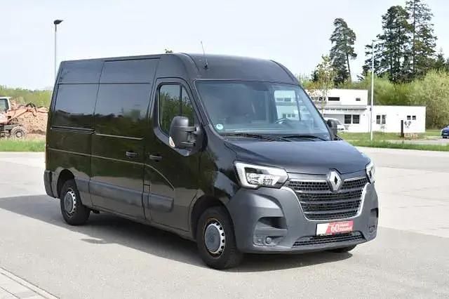 Second-hand Renault Master 180 CP (132 kW) 2022 Negru Monovolum