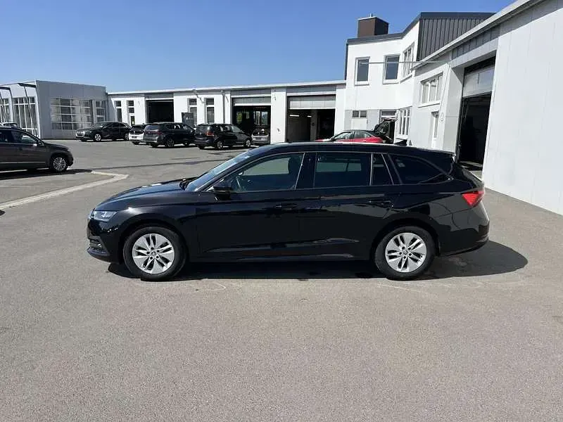 Gebraucht Skoda Octavia Ambition 150 PS (110 kW) 2022 Schwarz Kombi