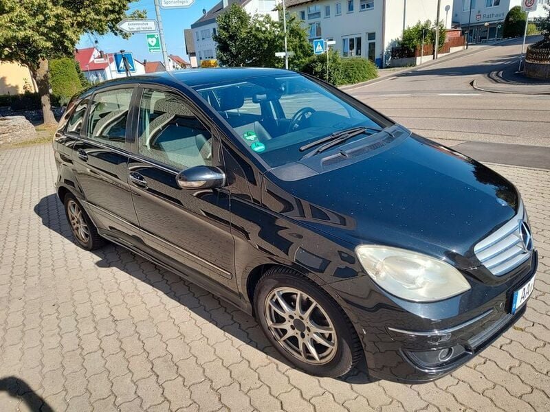 Schwarz Gebraucht 2006 Mercedes B200 Van / Kleinbus | 2.250 € (Superpreis) - Bild 1/4