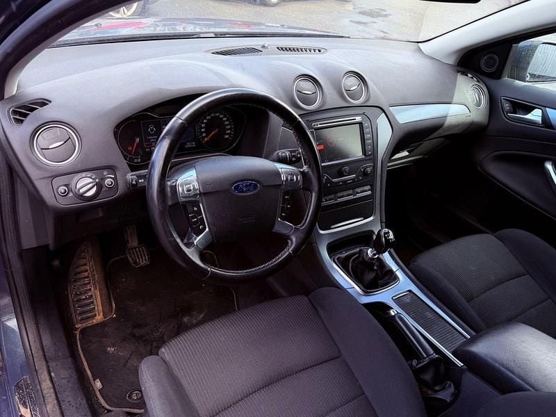 Gebraucht Ford Mondeo Titanium 163 PS (119 kW) 2012 Grau Kombi