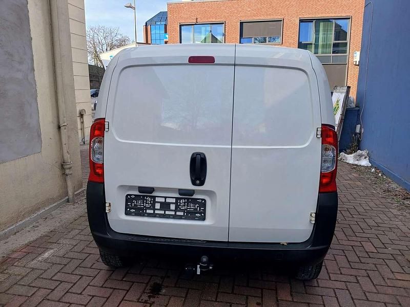 Gebraucht Peugeot Bipper Basis 73 PS (53 kW) 2010 Weiß Van / Kleinbus
