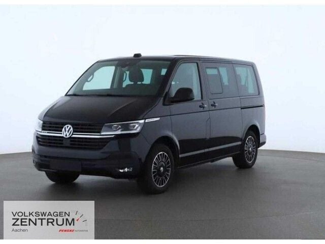 Deep black perleffekt (metallic) Gebraucht 2022 VW Caravelle Trendline Van / Kleinbus | 55.970 € - Bild 1/4