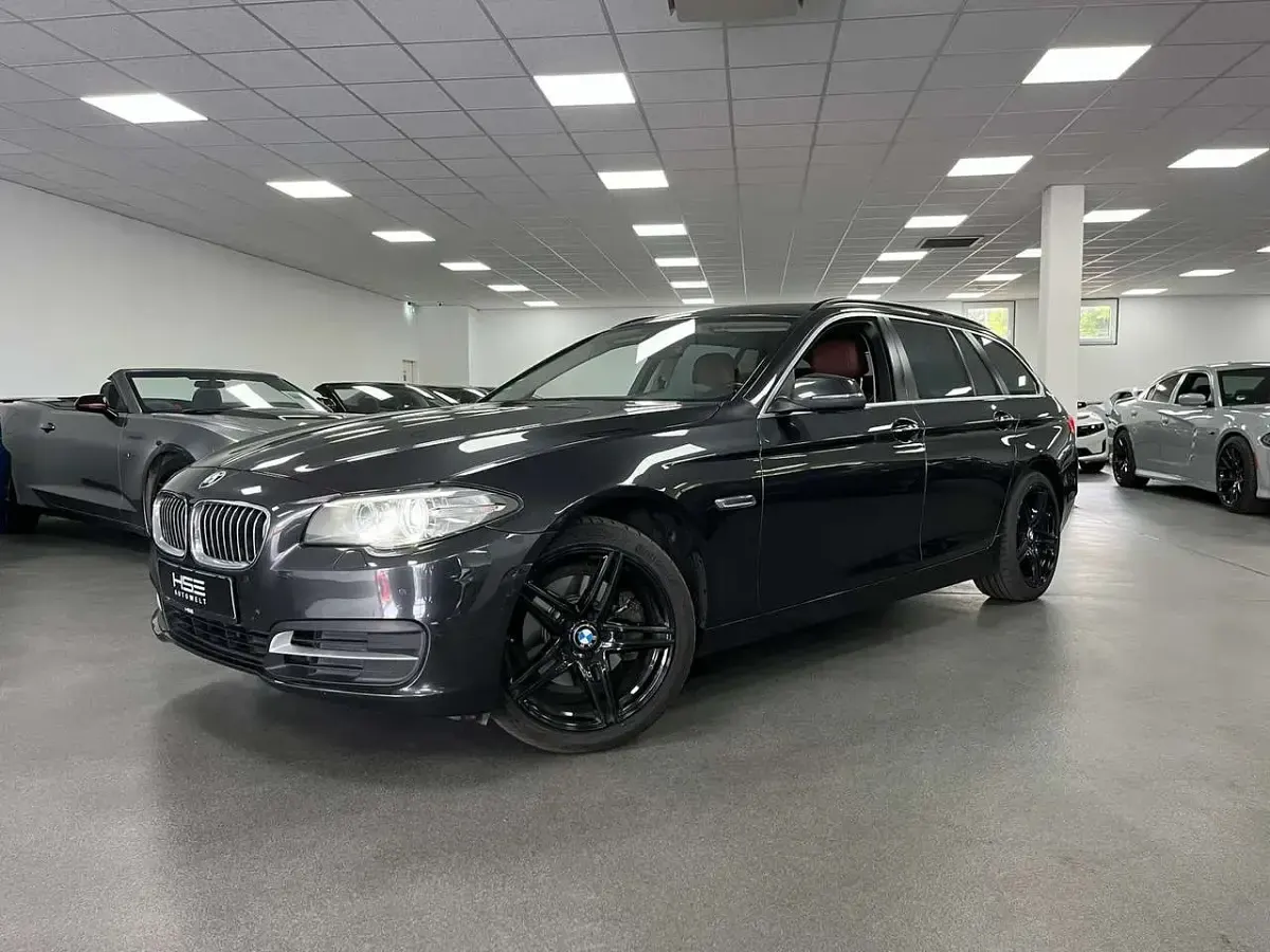 Gebraucht BMW 520 190 PS (139 kW) 2015 Sophistograu brillanteffekt me Kombi