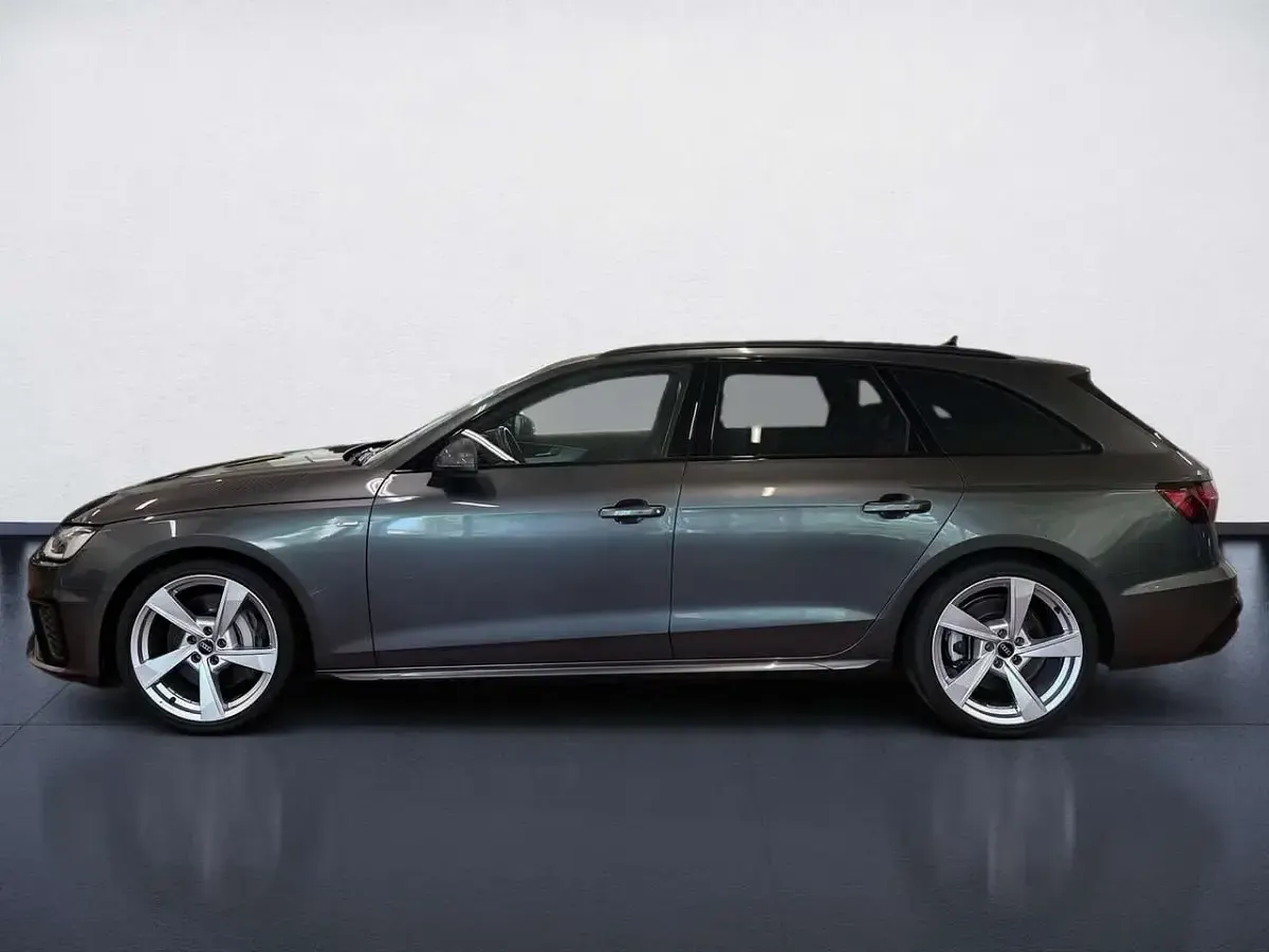Gebraucht Audi A4 S-Line 286 PS (210 kW) 2022 Daytonagrau perleffekt Kombi