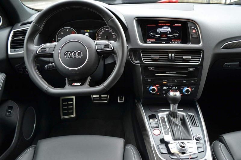 Grau Gebraucht 2013 Audi SQ5 Advanced SUV | 28.700 € (Teuer) - Bild 1/4