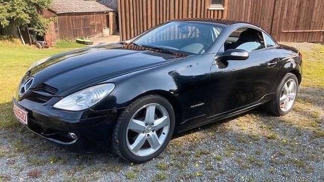 Schwarz Gebraucht 2004 Mercedes SLK200 Cabrio | 7.500 € (Etwas zu teuer) - Bild 1/4