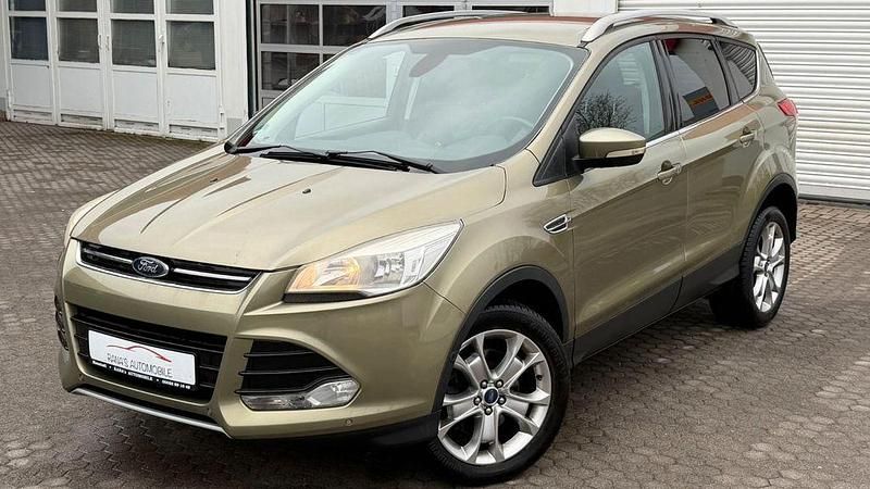 Gebraucht Ford Kuga Titanium 182 PS (133 kW) 2014 Gold SUV