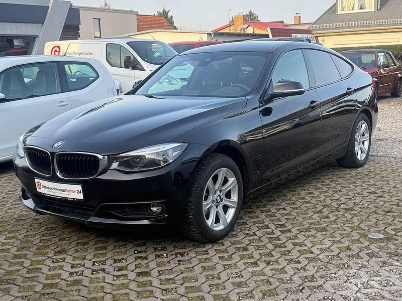 Schwarz Gebraucht 2017 BMW 320 Gran Turismo Advantage Limousine | 8.999 € (Fairer Preis) - Bild 1/4