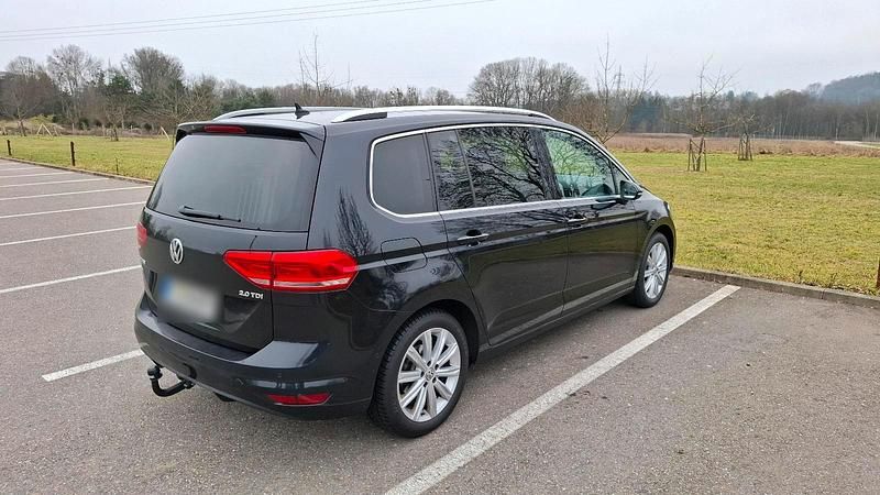 Gebraucht VW Touran Highline 150 PS (110 kW) 2016 Schwarz Van / Kleinbus