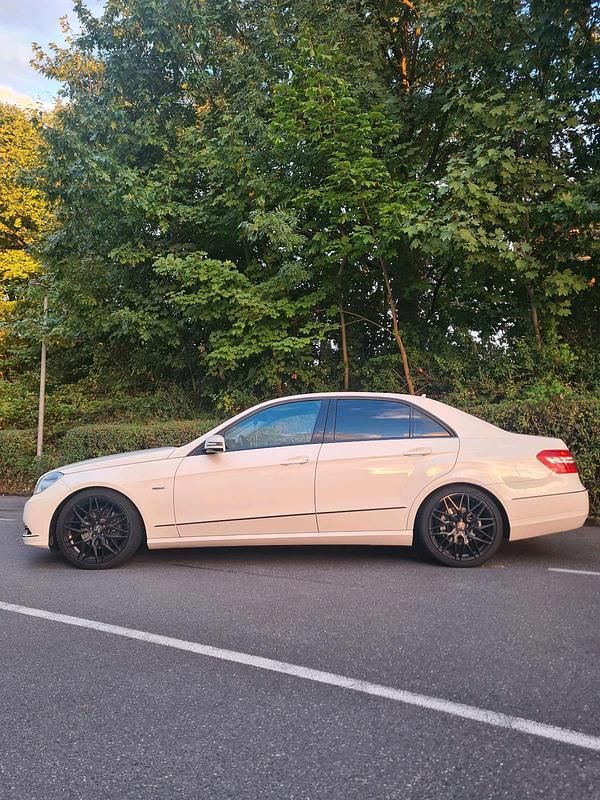 Usata Mercedes E350 306 CV (225 kW) 2012 Bianco Berlina