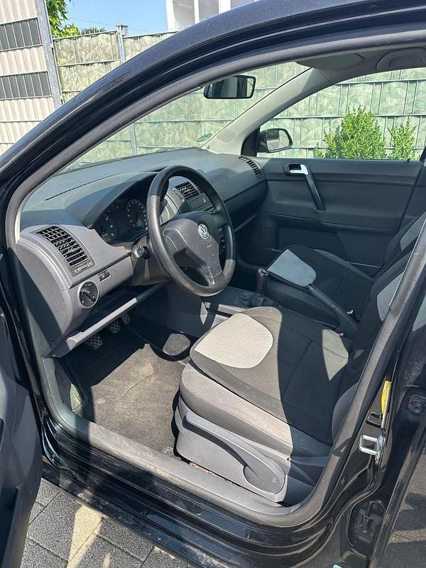 Gebraucht VW Polo Comfortline 60 PS (44 kW) 2007 Schwarz Limousine