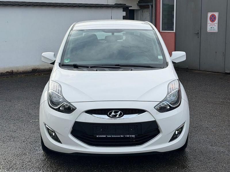 Gebraucht Hyundai ix20 Edition 116 PS (85 kW) 2014 Weiß Kleinwagen