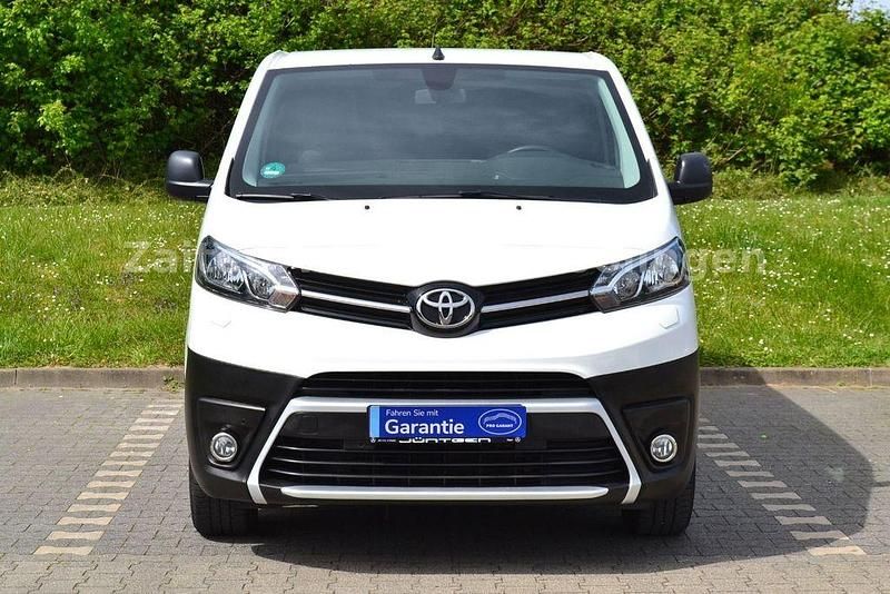 Gebraucht Toyota Proace 150 PS (110 kW) 2020 Weiß Van / Kleinbus