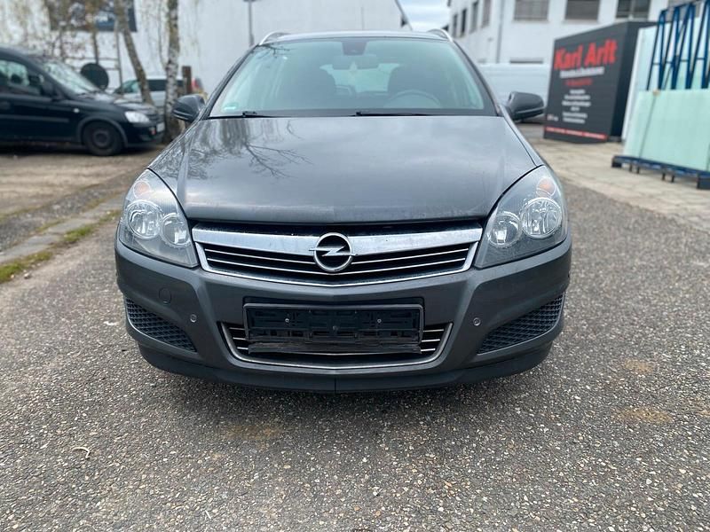 Gebraucht Opel Astra Edition 116 PS (85 kW) 2010 Braun Kombi