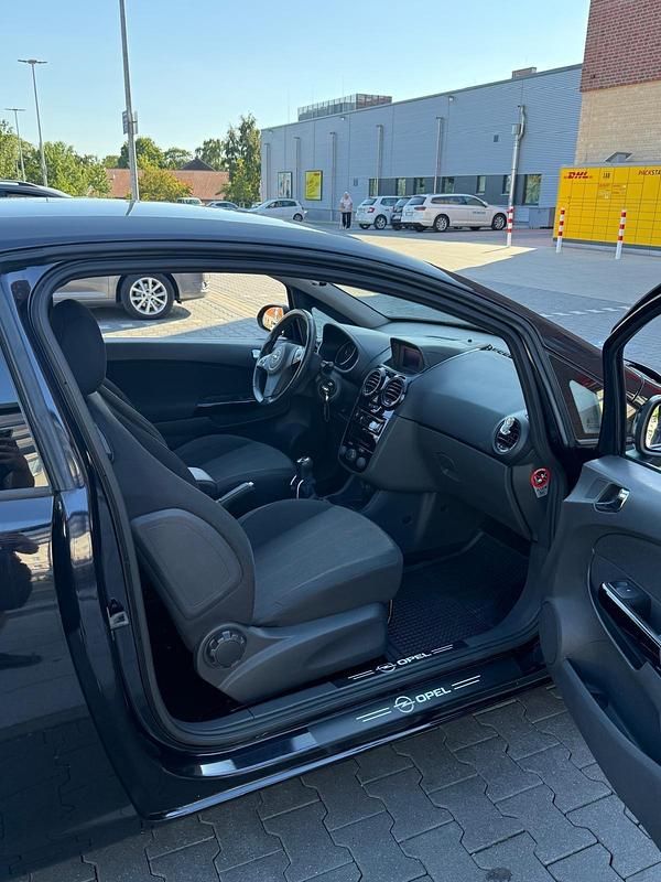 Usata Opel Astra 80 CV (58 kW) 2009 Nero Utilitaria