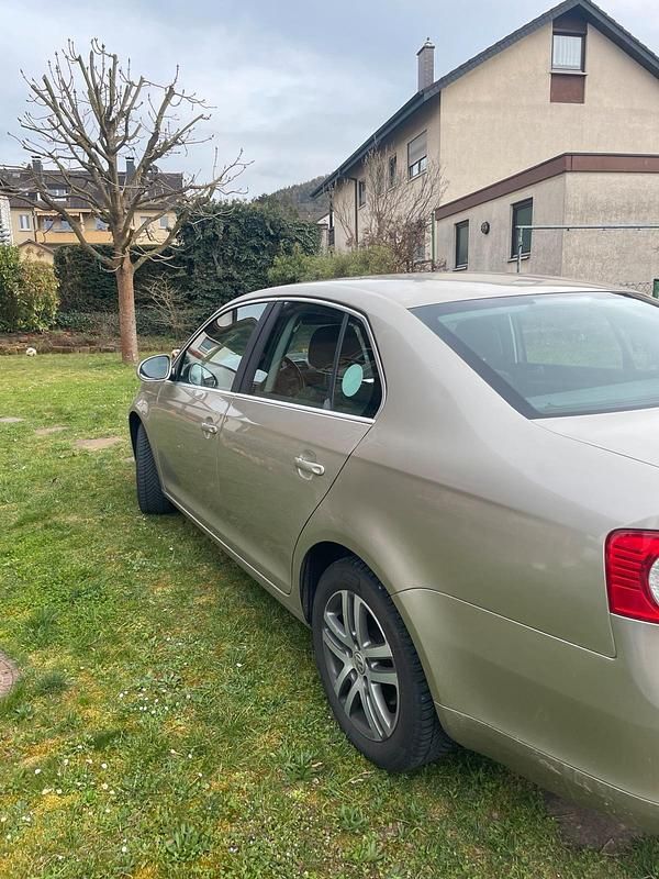 Gebraucht VW Jetta GTI 200 PS (147 kW) 2008 Gold Limousine