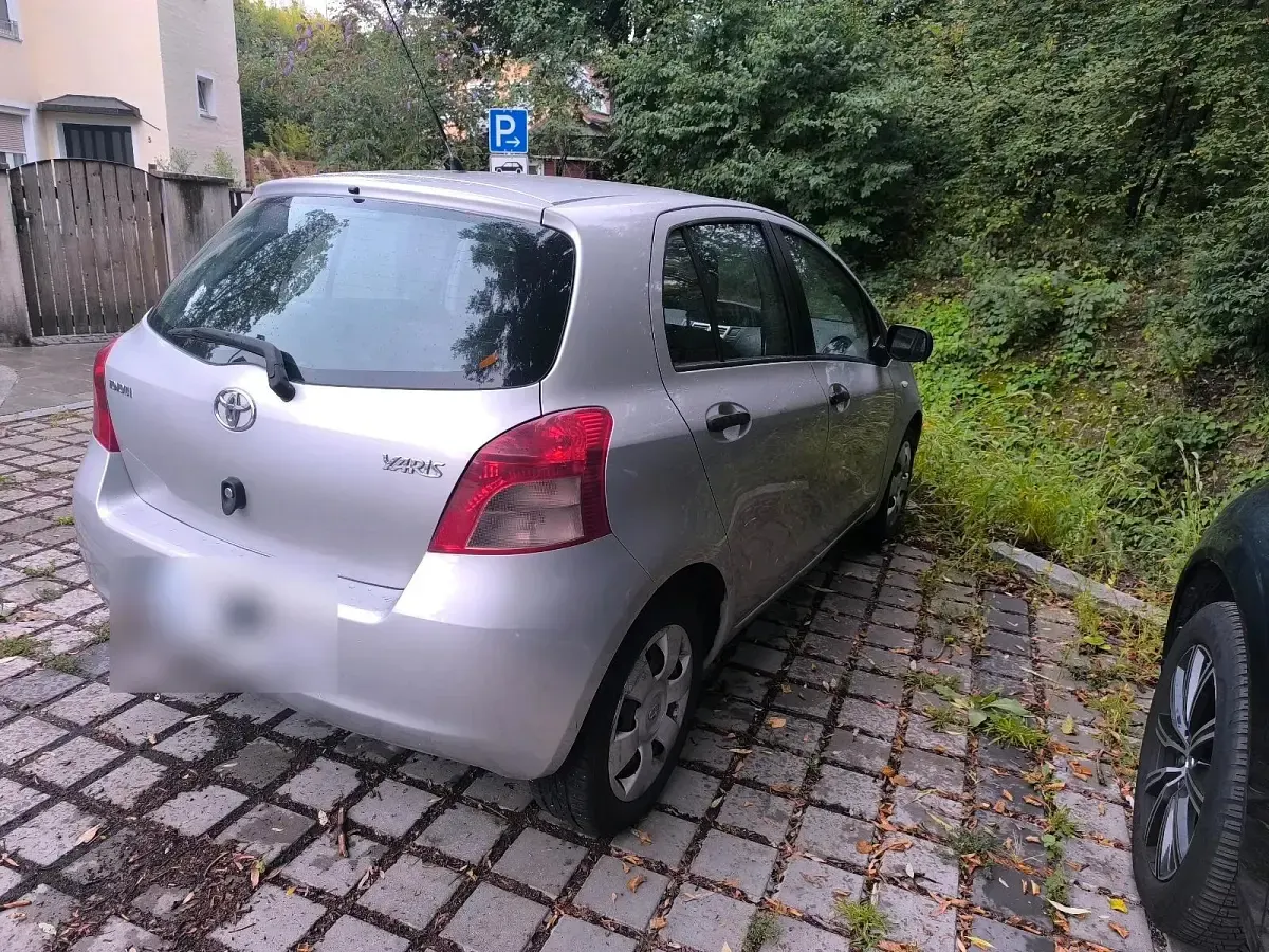 Gebraucht Toyota Yaris 87 PS (63 kW) 2007 Grau Kleinwagen