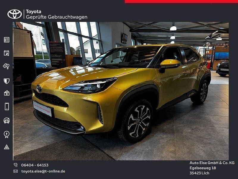 Gold Gebraucht 2022 Toyota Yaris Cross Team SUV | 25.490 € (Etwas zu teuer) - Bild 1/4