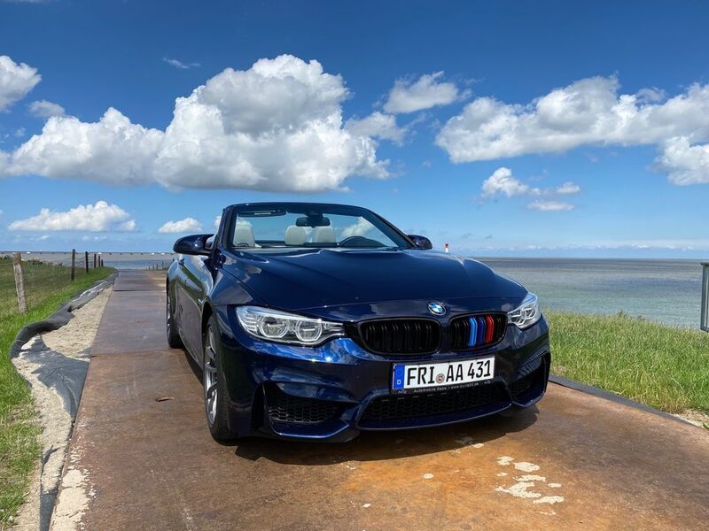 Blau Gebraucht 2016 BMW M4 Cabriolet Sport Line Cabrio | 54.999 € (Fairer Preis) - Bild 1/4