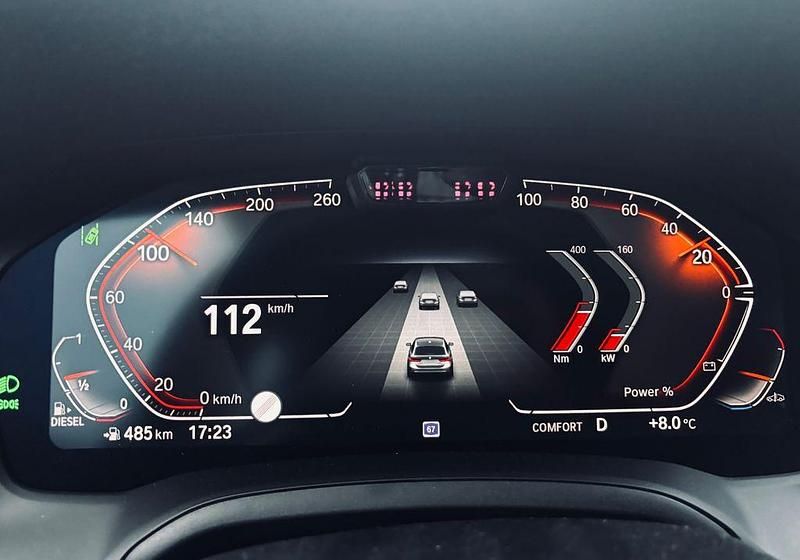 Grau Gebraucht 2021 BMW 320 Sport Line Limousine | 19.590 € (Fairer Preis) - Bild 1/4