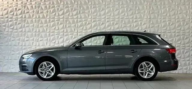 Gebraucht Audi A4 Sport 150 PS (110 kW) 2017 Grau Kombi