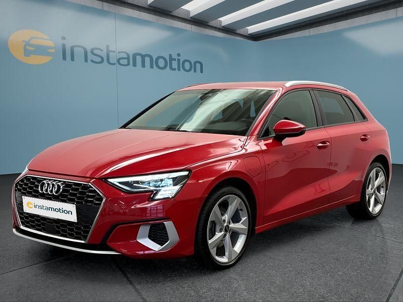 Rot Gebraucht 2021 Audi A3 Sportback e-tron Kleinwagen | 26.499 € (Teuer) - Bild 1/4