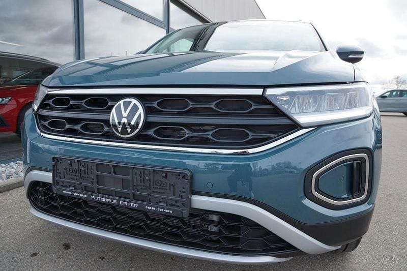 Neu VW T-Roc R 150 PS (110 kW) 2026 Blau SUV