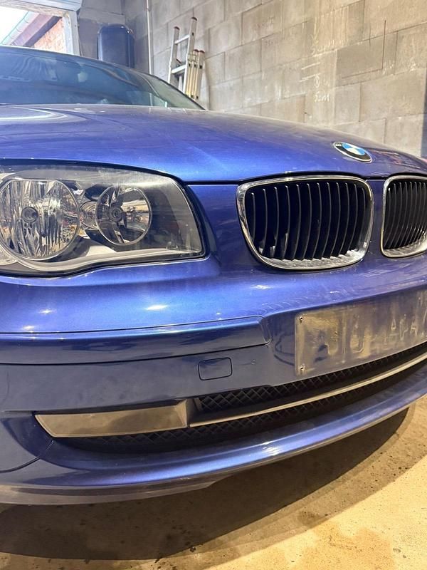 Gebraucht BMW 116 122 PS (89 kW) 2011 Blau Kleinwagen