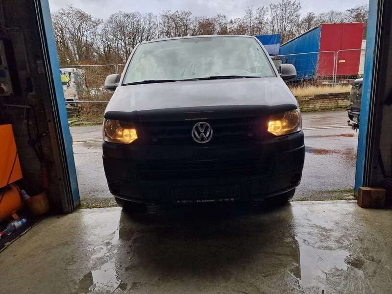 Natural grey metallic Gebraucht 2015 VW T5 Van | 10.800 € - Bild 1/4