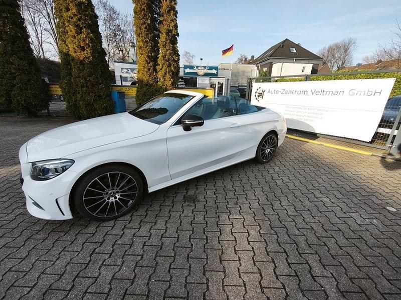 Gebraucht Mercedes C180 AMG line 156 PS (114 kW) 2019 Weiß Cabrio