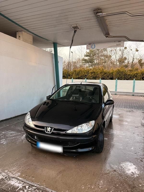Gebraucht Peugeot 206 60 PS (44 kW) 2005 Schwarz Kleinwagen